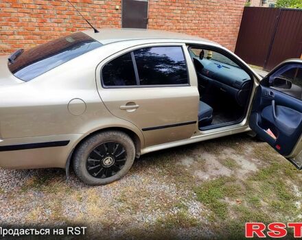 Бежевий Шкода Октавія, об'ємом двигуна 2 л та пробігом 280 тис. км за 4500 $, фото 1 на Automoto.ua