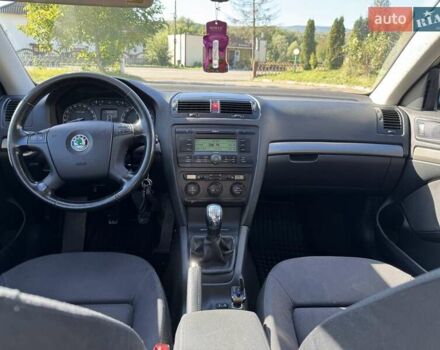Бежевий Шкода Октавія, об'ємом двигуна 1.6 л та пробігом 275 тис. км за 4600 $, фото 6 на Automoto.ua