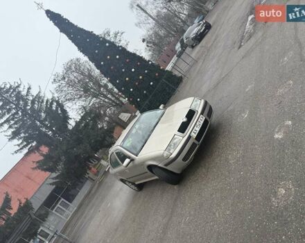 Бежевый Шкода Октавия, объемом двигателя 1.6 л и пробегом 300 тыс. км за 4000 $, фото 3 на Automoto.ua
