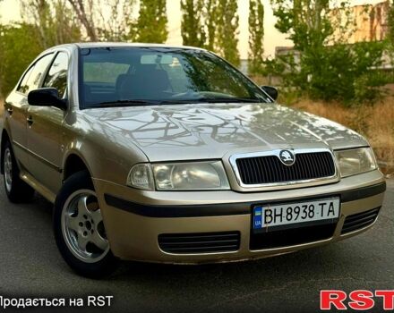 Бежевый Шкода Октавия, объемом двигателя 1.6 л и пробегом 303 тыс. км за 3200 $, фото 7 на Automoto.ua