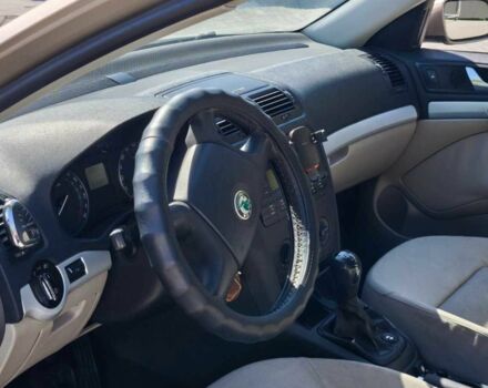 Бежевый Шкода Октавия, объемом двигателя 1.6 л и пробегом 315 тыс. км за 5000 $, фото 12 на Automoto.ua