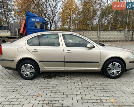Бежевий Шкода Октавія, об'ємом двигуна 1.6 л та пробігом 229 тис. км за 5000 $, фото 3 на Automoto.ua