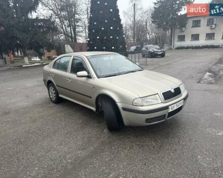 Бежевый Шкода Октавия, объемом двигателя 1.6 л и пробегом 300 тыс. км за 4000 $, фото 6 на Automoto.ua