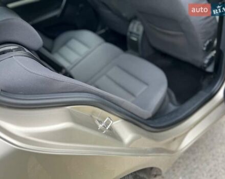 Бежевый Шкода Октавия, объемом двигателя 1.6 л и пробегом 155 тыс. км за 5750 $, фото 21 на Automoto.ua