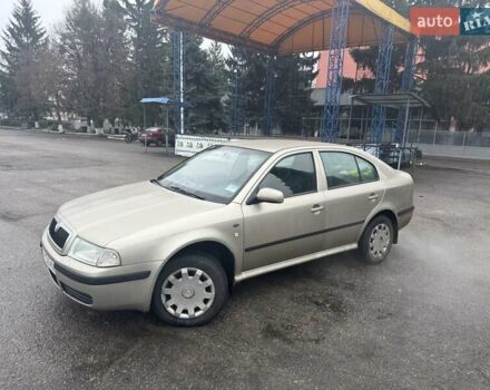 Бежевый Шкода Октавия, объемом двигателя 1.6 л и пробегом 300 тыс. км за 4000 $, фото 9 на Automoto.ua