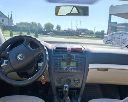 Бежевый Шкода Октавия, объемом двигателя 1.6 л и пробегом 315 тыс. км за 5000 $, фото 11 на Automoto.ua