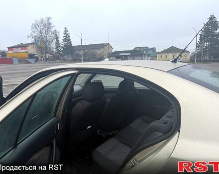 Бежевий Шкода Октавія, об'ємом двигуна 1.6 л та пробігом 300 тис. км за 4000 $, фото 7 на Automoto.ua