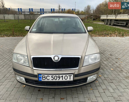 Бежевий Шкода Октавія, об'ємом двигуна 1.6 л та пробігом 229 тис. км за 5000 $, фото 1 на Automoto.ua