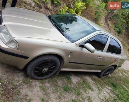 Бежевий Шкода Октавія, об'ємом двигуна 2 л та пробігом 280 тис. км за 4300 $, фото 1 на Automoto.ua