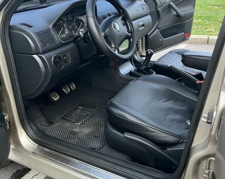 Бежевий Шкода Октавія, об'ємом двигуна 1.6 л та пробігом 200 тис. км за 6200 $, фото 23 на Automoto.ua