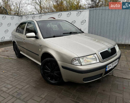 Бежевый Шкода Октавия, объемом двигателя 1.6 л и пробегом 245 тыс. км за 4999 $, фото 1 на Automoto.ua