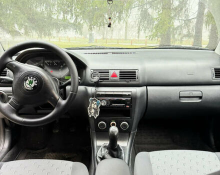 Бежевый Шкода Октавия, объемом двигателя 1.6 л и пробегом 213 тыс. км за 5500 $, фото 13 на Automoto.ua