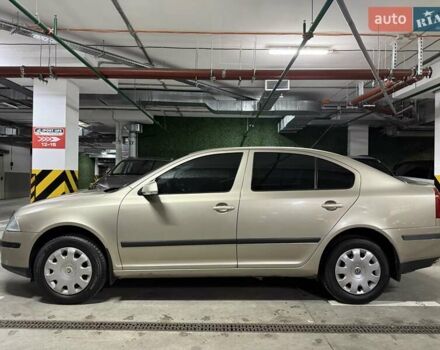 Бежевый Шкода Октавия, объемом двигателя 1.6 л и пробегом 206 тыс. км за 5200 $, фото 5 на Automoto.ua