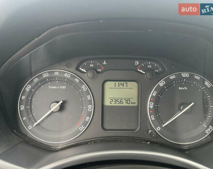 Бежевий Шкода Октавія, об'ємом двигуна 0 л та пробігом 235 тис. км за 6450 $, фото 58 на Automoto.ua