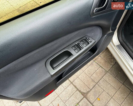 Бежевый Шкода Октавия, объемом двигателя 1.6 л и пробегом 245 тыс. км за 4999 $, фото 6 на Automoto.ua