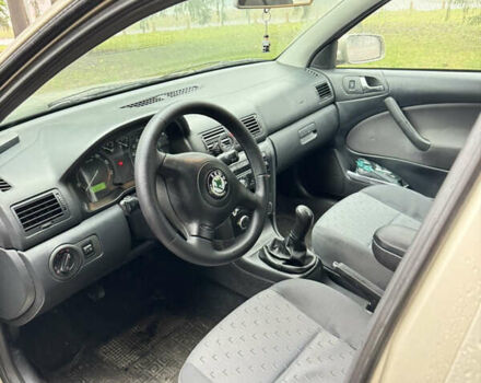 Бежевый Шкода Октавия, объемом двигателя 1.6 л и пробегом 213 тыс. км за 5500 $, фото 9 на Automoto.ua