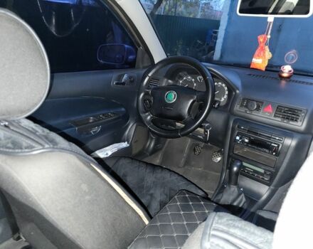 Бежевый Шкода Октавия, объемом двигателя 1.8 л и пробегом 527 тыс. км за 3900 $, фото 2 на Automoto.ua