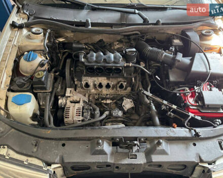 Бежевый Шкода Октавия, объемом двигателя 1.6 л и пробегом 213 тыс. км за 5500 $, фото 40 на Automoto.ua