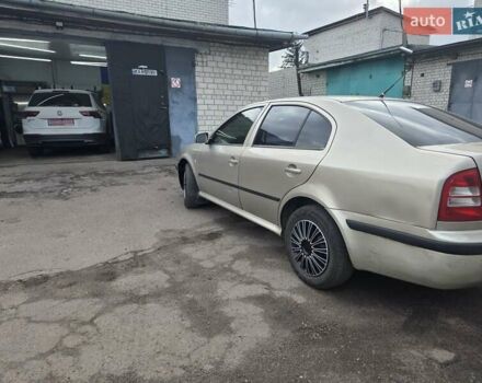 Бежевий Шкода Октавія, об'ємом двигуна 1.78 л та пробігом 320 тис. км за 3450 $, фото 3 на Automoto.ua