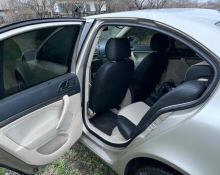 Бежевый Шкода Октавия, объемом двигателя 1.6 л и пробегом 320 тыс. км за 5300 $, фото 3 на Automoto.ua