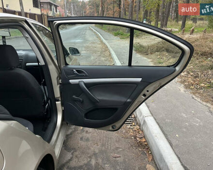 Бежевий Шкода Октавія, об'ємом двигуна 1.6 л та пробігом 193 тис. км за 5999 $, фото 12 на Automoto.ua
