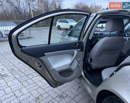 Бежевый Шкода Октавия, объемом двигателя 1.6 л и пробегом 212 тыс. км за 5490 $, фото 29 на Automoto.ua