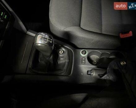 Бежевый Шкода Октавия, объемом двигателя 1.6 л и пробегом 206 тыс. км за 5200 $, фото 25 на Automoto.ua