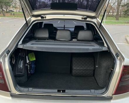 Бежевий Шкода Октавія, об'ємом двигуна 1.6 л та пробігом 200 тис. км за 6200 $, фото 10 на Automoto.ua