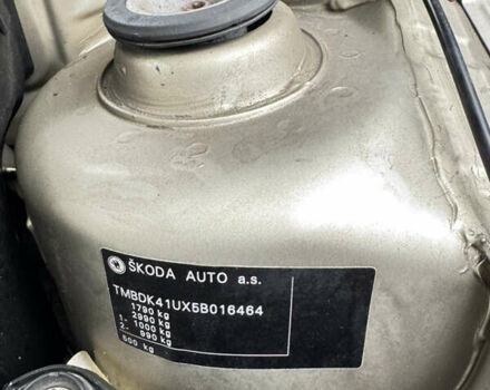 Бежевый Шкода Октавия, объемом двигателя 1.6 л и пробегом 213 тыс. км за 5500 $, фото 19 на Automoto.ua