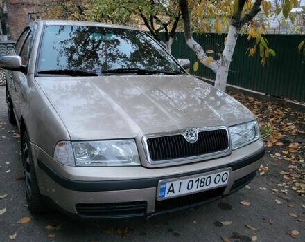 Бежевый Шкода Октавия, объемом двигателя 1.8 л и пробегом 527 тыс. км за 3900 $, фото 6 на Automoto.ua