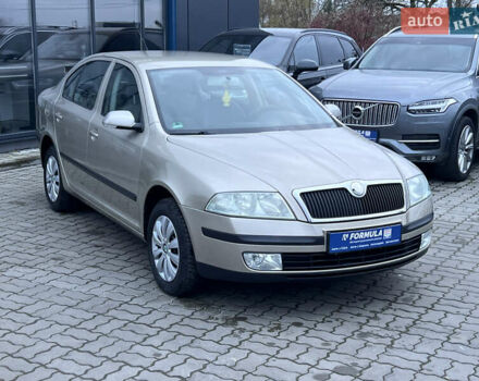 Бежевый Шкода Октавия, объемом двигателя 1.6 л и пробегом 212 тыс. км за 5490 $, фото 1 на Automoto.ua