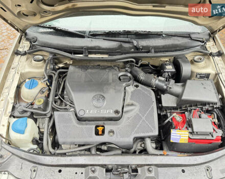 Бежевый Шкода Октавия, объемом двигателя 1.6 л и пробегом 213 тыс. км за 5500 $, фото 16 на Automoto.ua