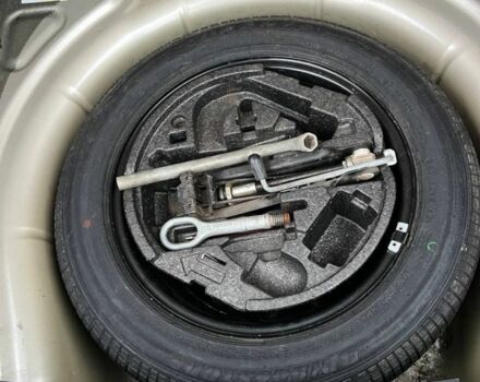 Бежевый Шкода Октавия, объемом двигателя 2 л и пробегом 242 тыс. км за 2599 $, фото 3 на Automoto.ua