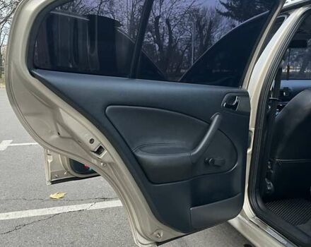 Бежевий Шкода Октавія, об'ємом двигуна 1.6 л та пробігом 200 тис. км за 6200 $, фото 16 на Automoto.ua