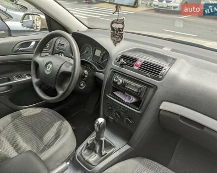 Бежевий Шкода Октавія, об'ємом двигуна 1.6 л та пробігом 310 тис. км за 4800 $, фото 4 на Automoto.ua