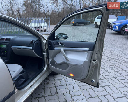 Бежевый Шкода Октавия, объемом двигателя 1.6 л и пробегом 212 тыс. км за 5490 $, фото 22 на Automoto.ua