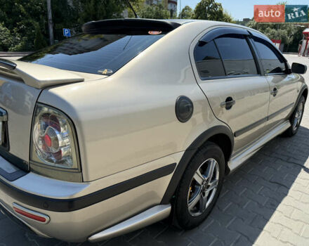Бежевый Шкода Октавия, объемом двигателя 2 л и пробегом 125 тыс. км за 8500 $, фото 5 на Automoto.ua