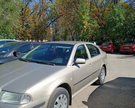 Бежевий Шкода Октавія, об'ємом двигуна 1.6 л та пробігом 380 тис. км за 3999 $, фото 8 на Automoto.ua