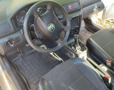 Бежевый Шкода Октавия, объемом двигателя 1.6 л и пробегом 270 тыс. км за 4500 $, фото 4 на Automoto.ua