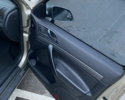 Бежевый Шкода Октавия, объемом двигателя 1.9 л и пробегом 350 тыс. км за 4999 $, фото 47 на Automoto.ua