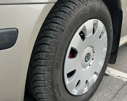 Бежевий Шкода Октавія, об'ємом двигуна 1.6 л та пробігом 200 тис. км за 6200 $, фото 14 на Automoto.ua