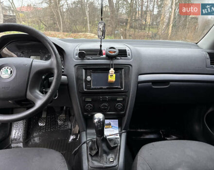 Бежевий Шкода Октавія, об'ємом двигуна 1.6 л та пробігом 347 тис. км за 5200 $, фото 11 на Automoto.ua