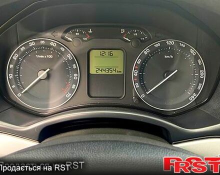 Бежевий Шкода Октавія, об'ємом двигуна 1.6 л та пробігом 265 тис. км за 6500 $, фото 9 на Automoto.ua