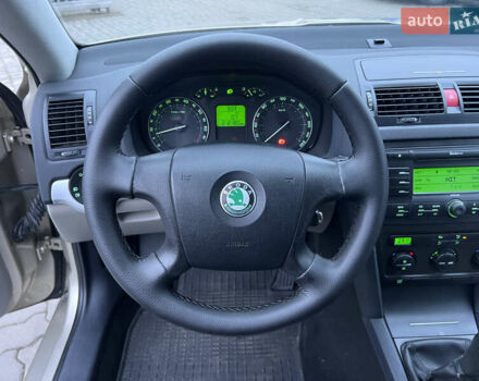 Бежевый Шкода Октавия, объемом двигателя 1.6 л и пробегом 212 тыс. км за 5490 $, фото 13 на Automoto.ua