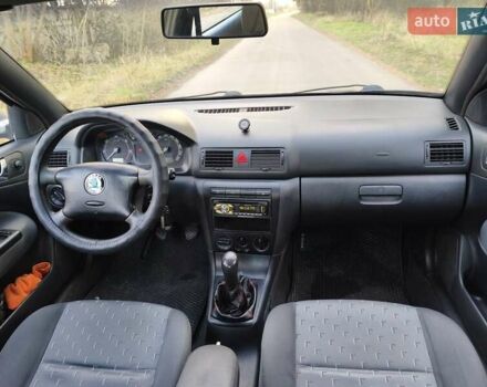 Бежевый Шкода Октавия, объемом двигателя 1.9 л и пробегом 275 тыс. км за 3300 $, фото 4 на Automoto.ua