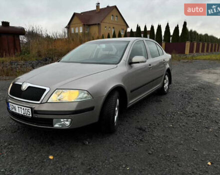 Бежевый Шкода Октавия, объемом двигателя 2.01 л и пробегом 310 тыс. км за 2850 $, фото 2 на Automoto.ua
