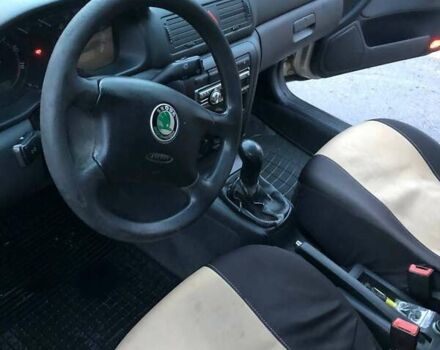 Бежевый Шкода Октавия, объемом двигателя 1.6 л и пробегом 232 тыс. км за 5500 $, фото 12 на Automoto.ua