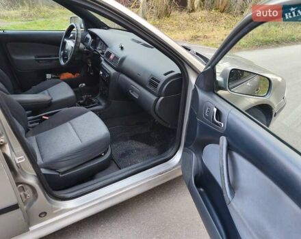 Бежевый Шкода Октавия, объемом двигателя 1.9 л и пробегом 275 тыс. км за 3300 $, фото 3 на Automoto.ua