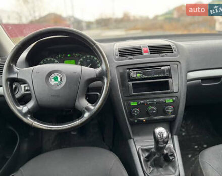 Бежевый Шкода Октавия, объемом двигателя 2.01 л и пробегом 310 тыс. км за 2850 $, фото 11 на Automoto.ua