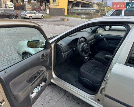 Бежевий Шкода Октавія, об'ємом двигуна 1.78 л та пробігом 452 тис. км за 4450 $, фото 4 на Automoto.ua